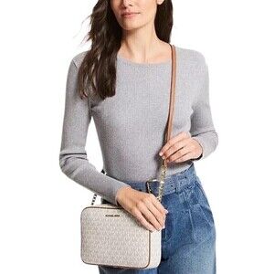 New! Michael Kors Jet Set Monogram Leather Vanilla Large Camera Crossbody Bag